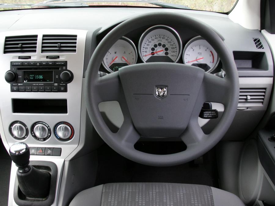  Dodge Caliber 2006 года  (UK) (фото 2 из 31)